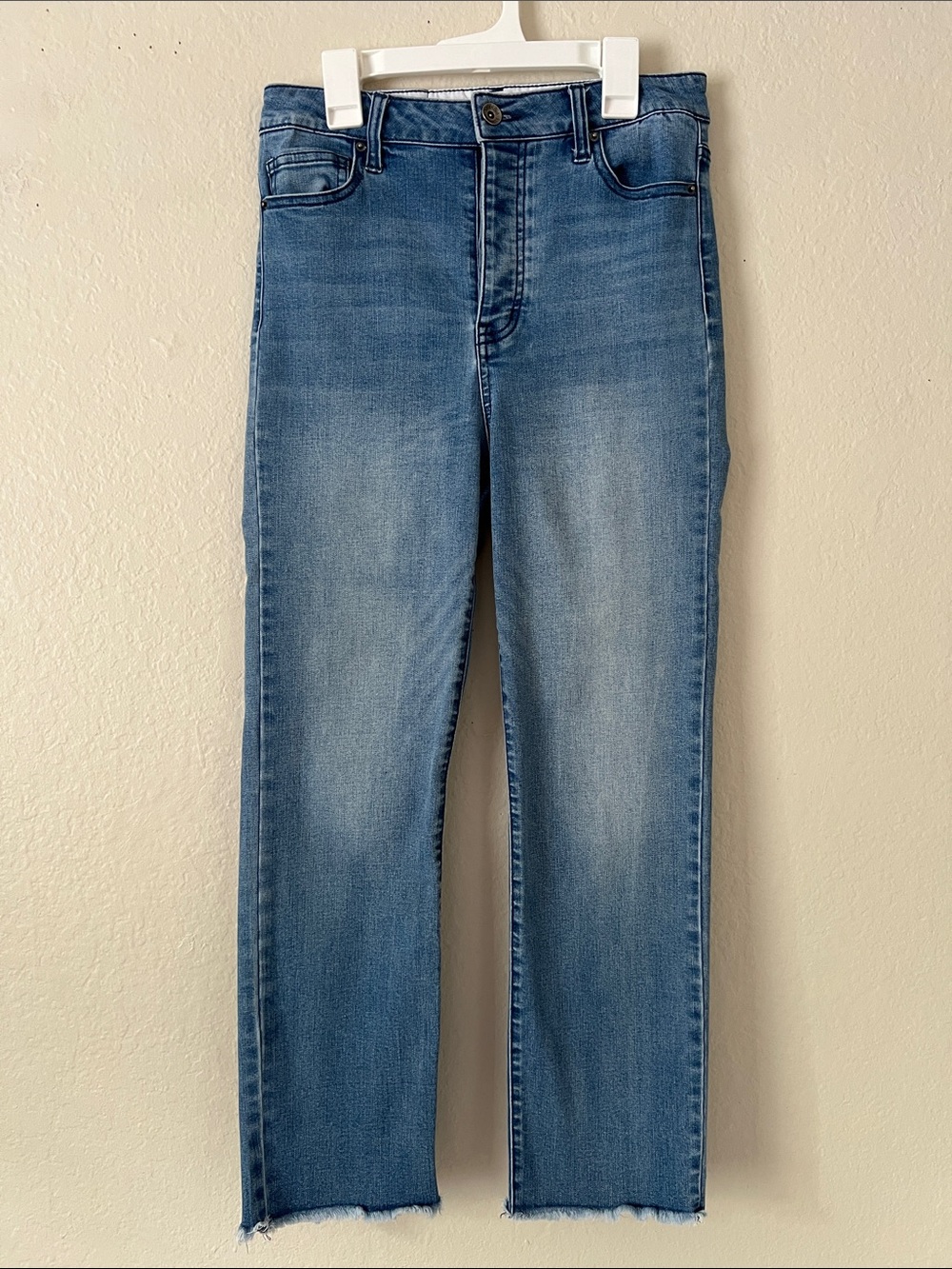 Like New! SPLENDID ECO High Rise Straight Leg Raw Hem Jeans Cotton Blend 28
